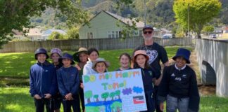 Lower Hutt kids dive into eel safety campaign